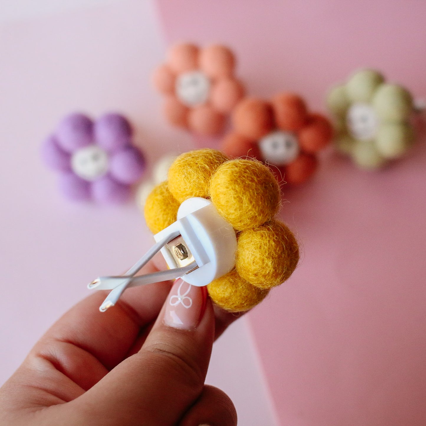 Happy Daisy Car Vent Clips